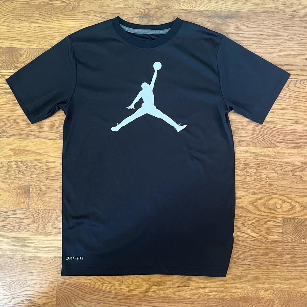 Nike Jordan dry fit tshirt
